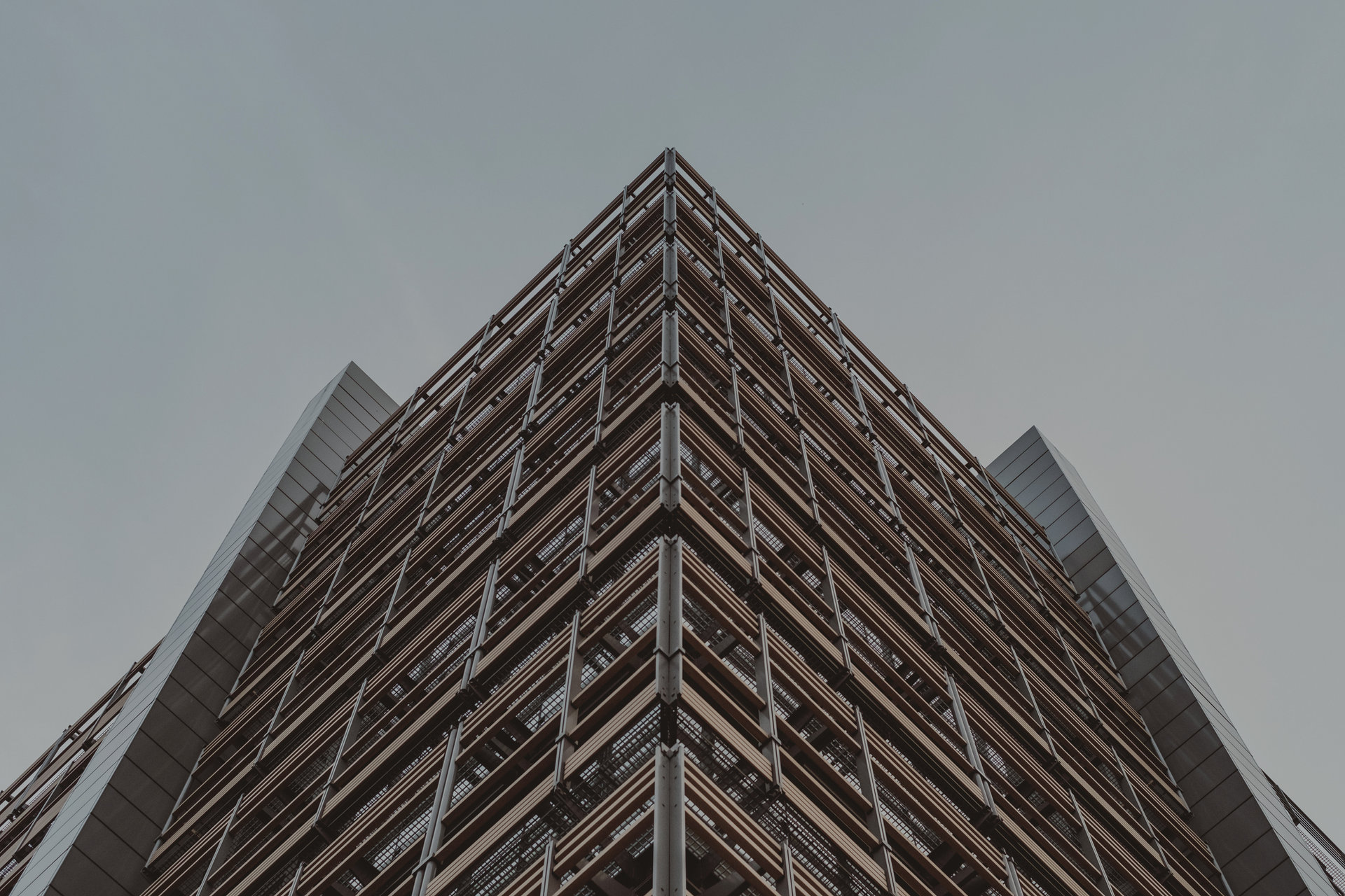 İnşaat taahhüt — yüksek yapı
